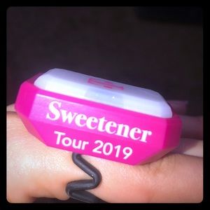 LIMITED EDITION Sweetener Tour Ring!